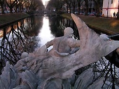 Der Tritonenbrunnen am Kö-Graben