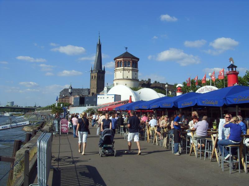 Rheinuferpromenade Düsseldorf Rheinuferpromenade Düsseldorf