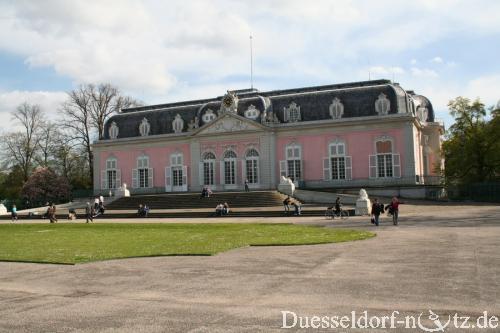 Benrather Schloss vom Schlossweiher